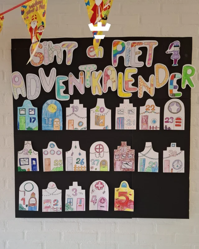 Op de BSO aan de Schoenmakerstraat hebben we met z'n allen hard gewerkt aan onze eigen Sinterklaas-adventskalender 🎁

Iedere deur is door de kinderen zelf gekleurd en versierd, en het resultaat mag er zijn!

Vanaf nu openen we elke dag een nieuw vakje en tellen we samen af naar pakjesavond. De voorpret is officieel begonnen 🎉