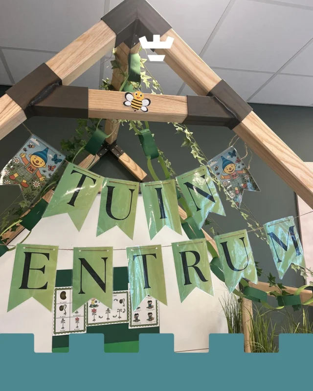 Peuteropvang Damakker dook in het thema 'groeien en bloeien' 🌱

In Puks tuincentrum gingen de kinderen onder andere aan de slag met het maken van een eigen voortuintje van graszaad. De eerste sprietjes komen inmiddels al tevoorschijn... 💚