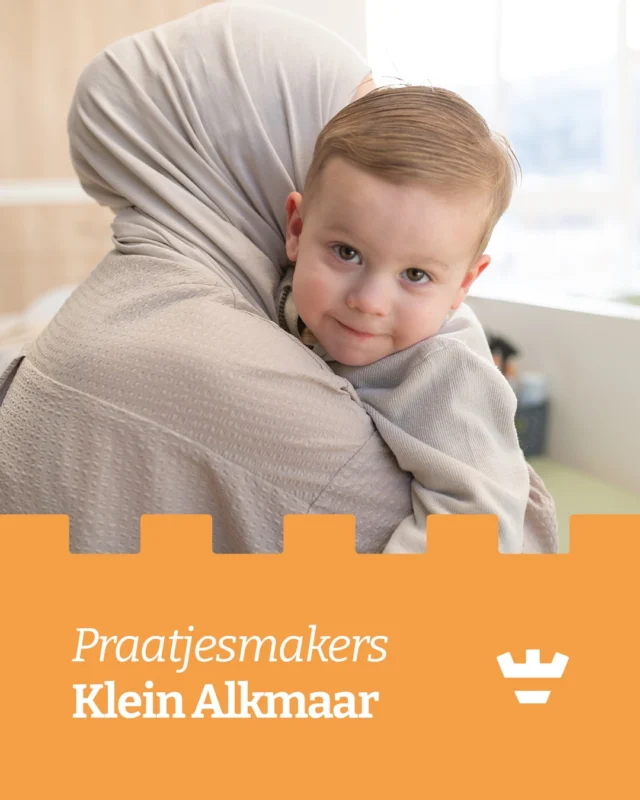 Kinderen zeggen soms precies wat ze denken… en dat levert de mooiste momenten op 🤭👑

Twee peuters zitten gezellig aan tafel te spelen. Opeens valt er iets op de grond. De ene peuter zegt tegen de ander: “Wil je dat even pakken?”

Nog voordat er gereageerd kan worden, klinkt het vanuit de autohoek: “Je bent toch geen koningin?” 😂